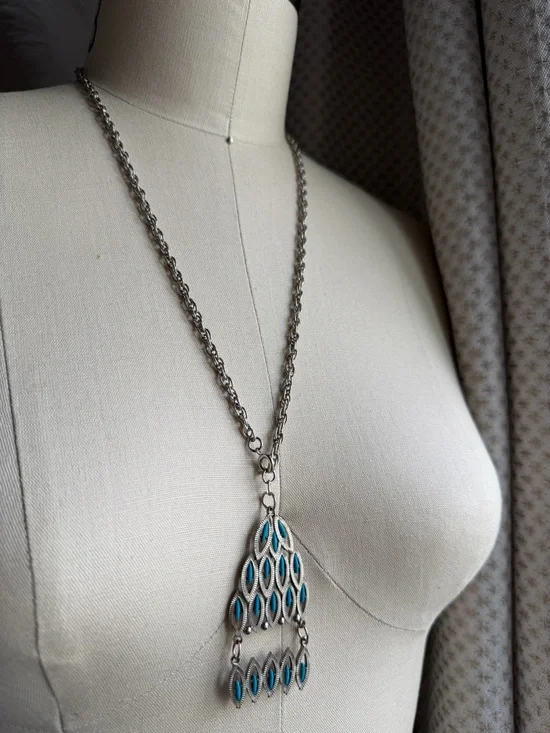 Vintage | Silver-tone Turquoise Color Pendant Dangle Bohemian 24 Inch Necklace - Picture 9 of 12